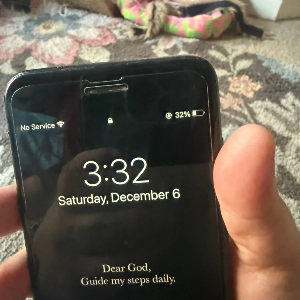 Apple Black Smartphone *READ DESCRIPTION*